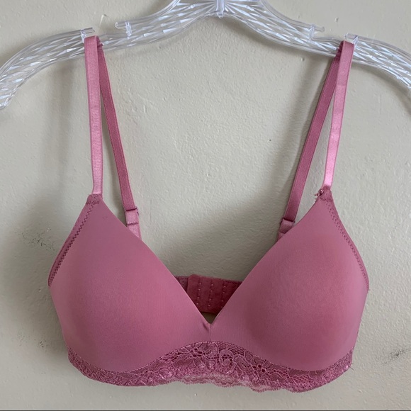 Marilyn Monroe Bra Pink Rose Comfortable Lave Detail Softly Molded Cups Small - Picture 1 of 6